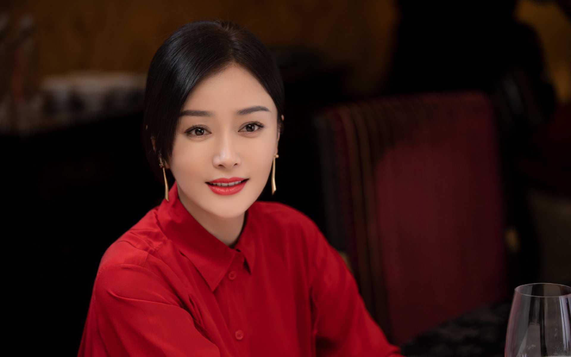 传奇再临：那些年退役偶像的幕后故事，传奇再现三部曲