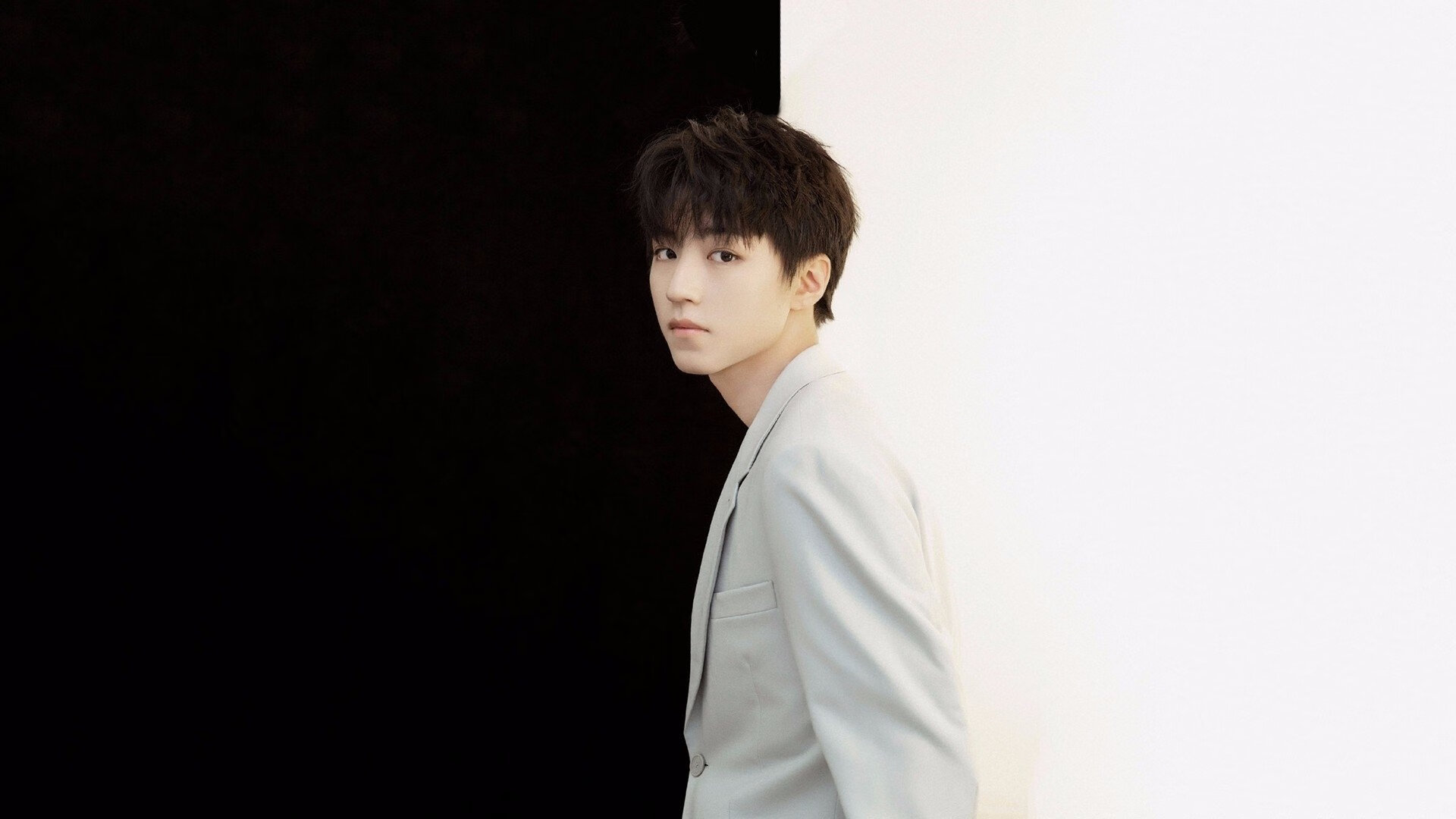 替补席成关键力量，助球队应对高强度比赛，球队替补什么心态