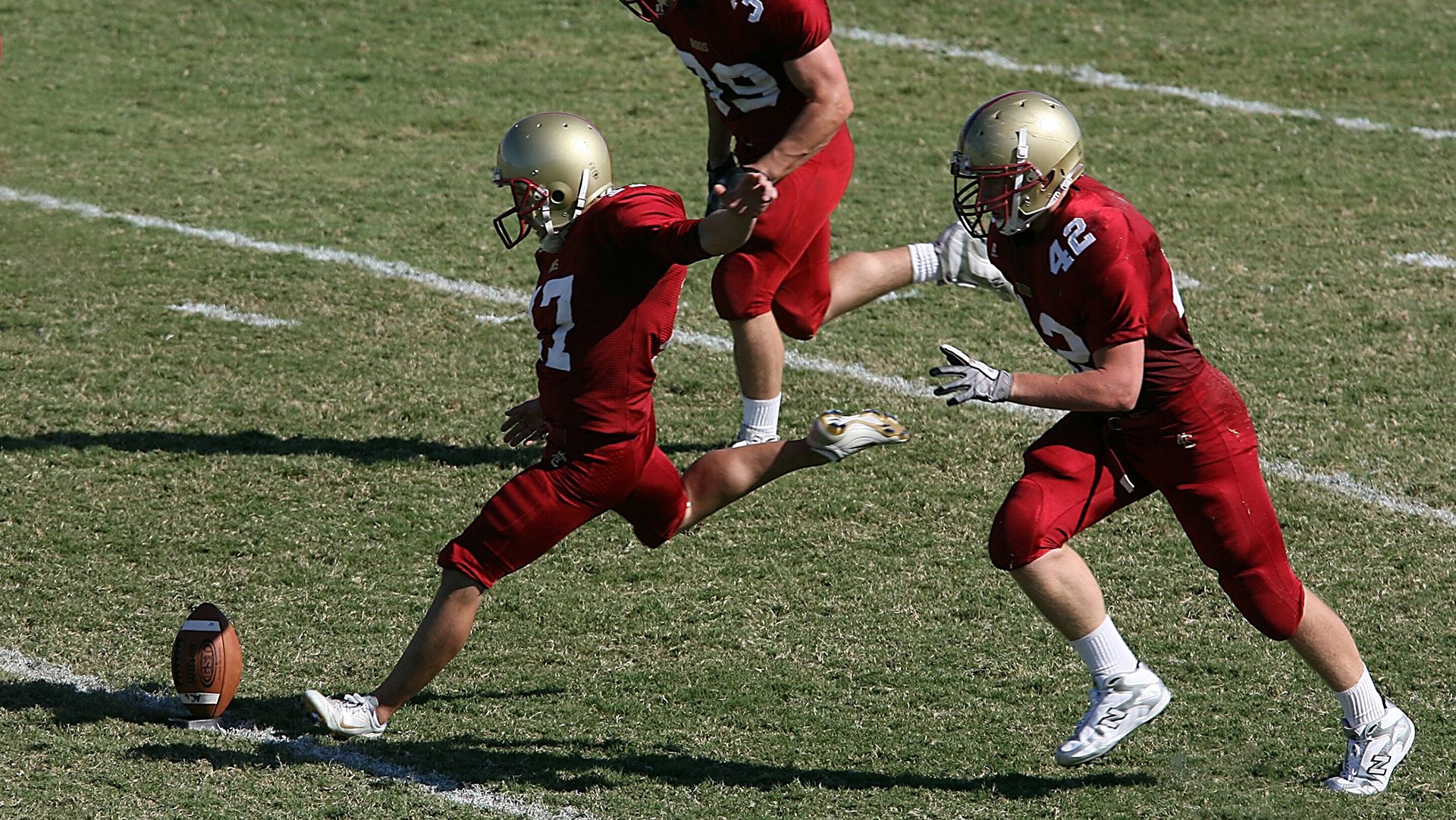 杨瀚森技术细节不断精进提升比赛效率，杨翰笙个人介绍
