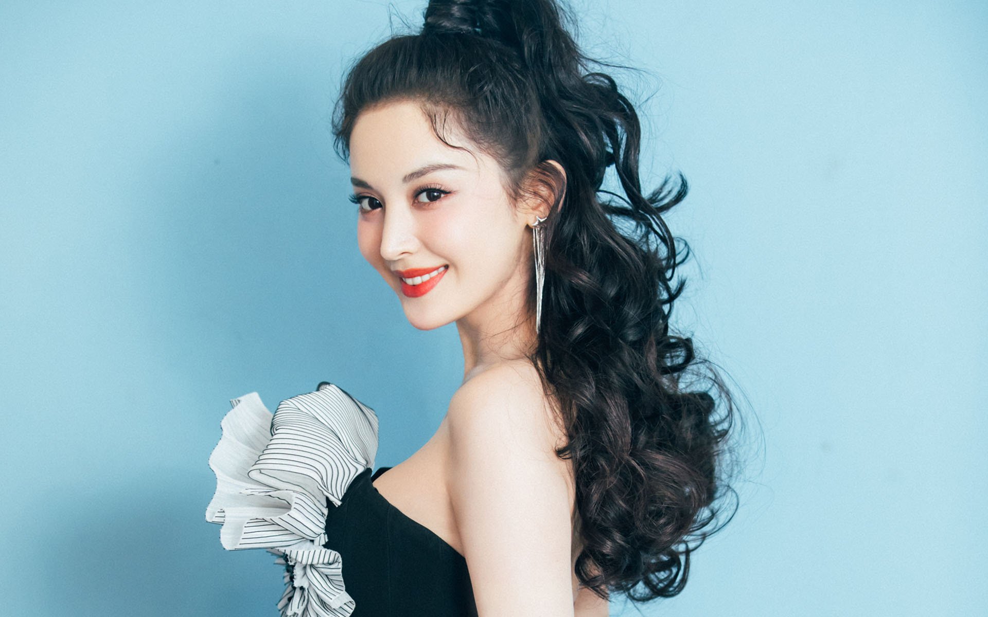 罗马尼亚队赛制深度剖析:如何提升球员之间的互动与配合,罗马尼亚联赛水平