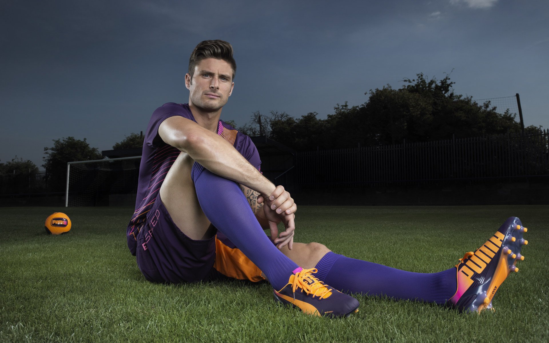 “球员专访：那些鲜为人知的成长故事”，足球运动员成长档案